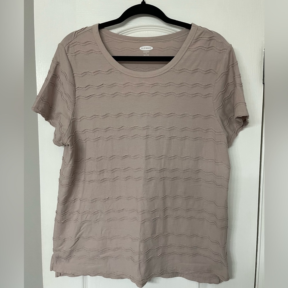 Women’s Old Navy everyday wear shirt